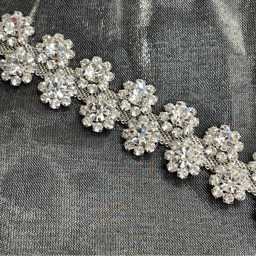 Stainless Steel Necklace Crystal Flower Choker - Picture 4 of 7